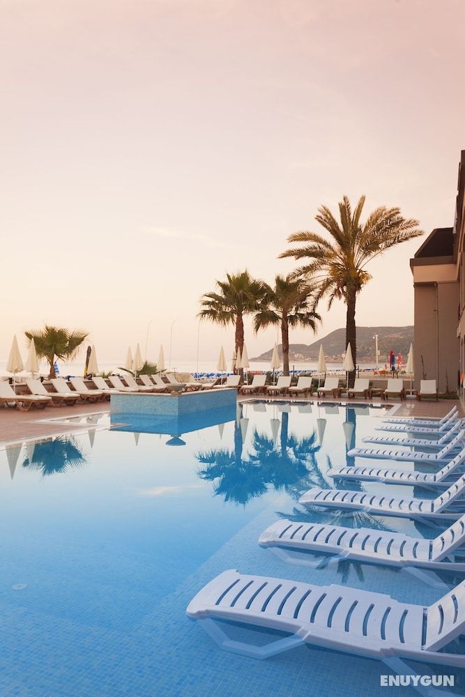 Alaaddin Beach Hotel - Adults Only 3
