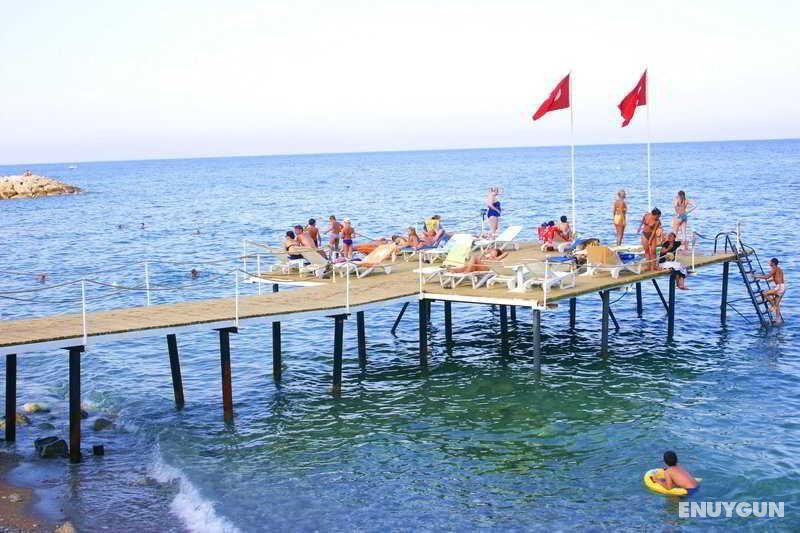 Aleria Belport Beach 4