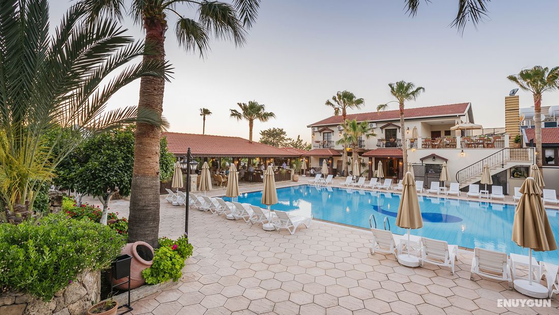 Almond Hotel & Restaurant 2
