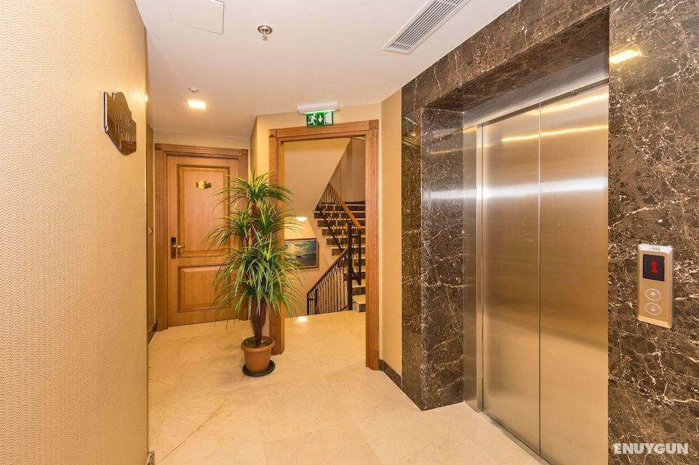 Aprilis Gold Hotel 5