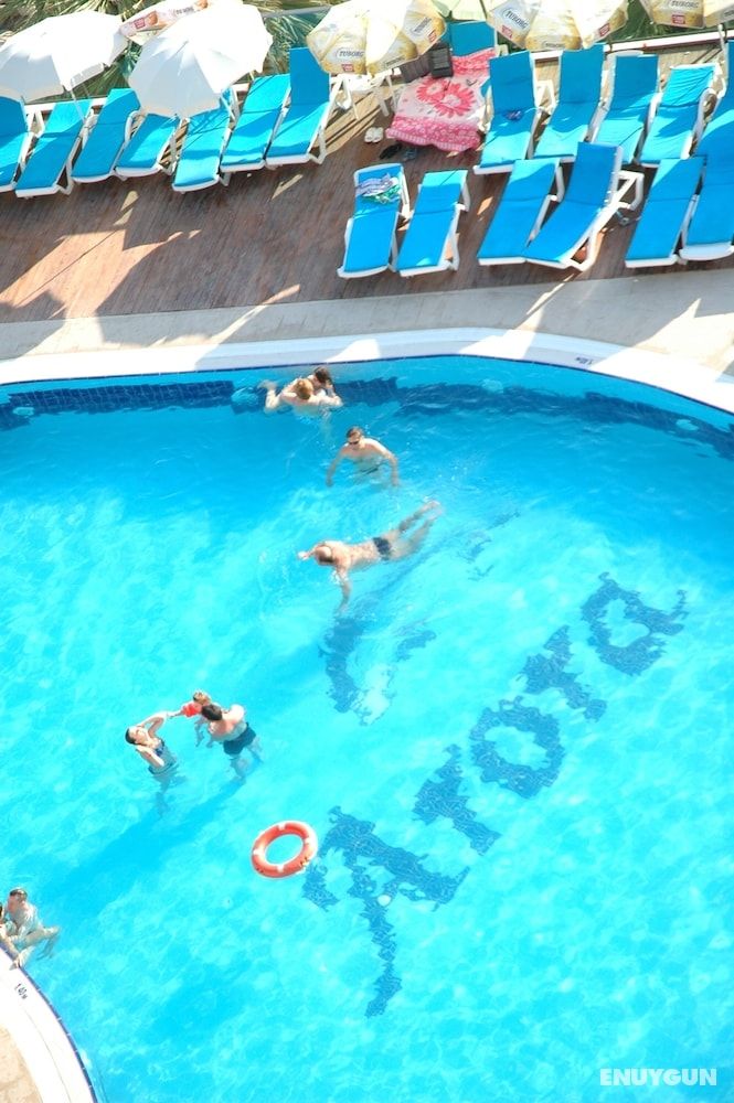 Arora Hotel 3