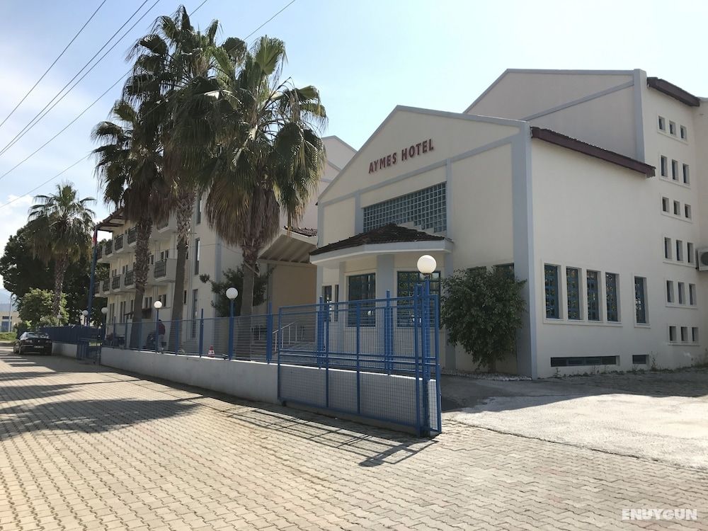 Aymes Hotel 4