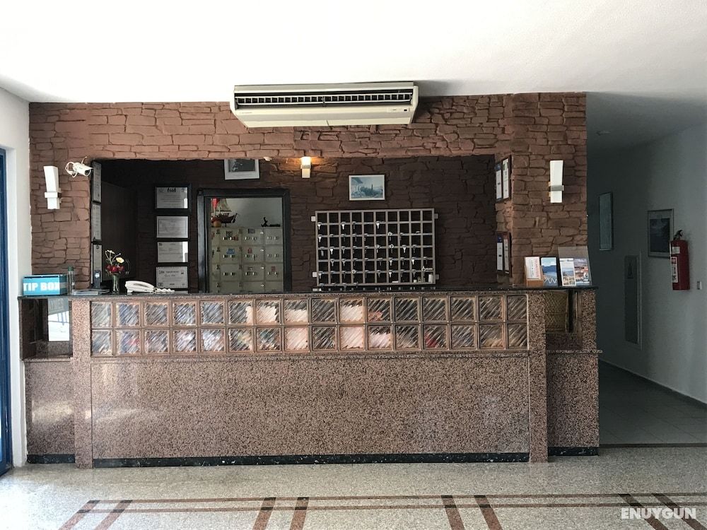Aymes Hotel 5