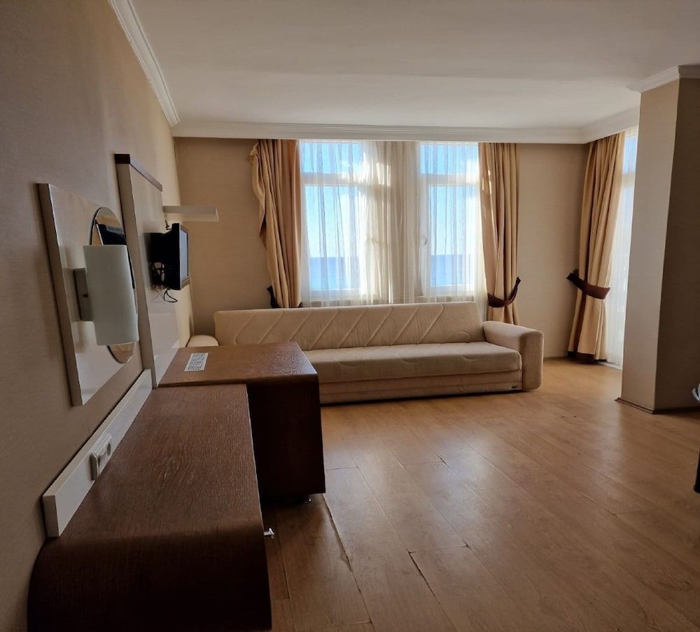 Azak Hotel 5