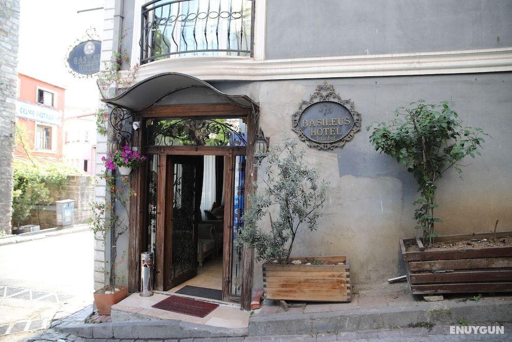 Basileus Hotel 5