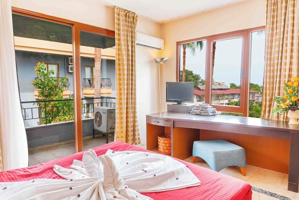 Belpoint Beach Hotel 2