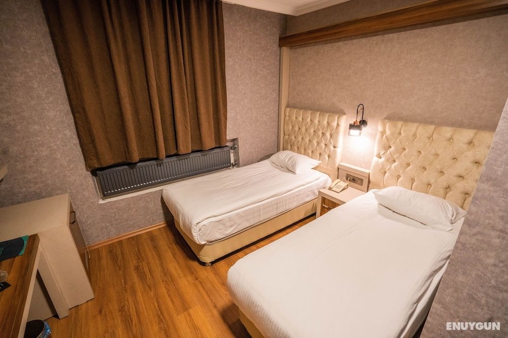 Bloom Hotel 3