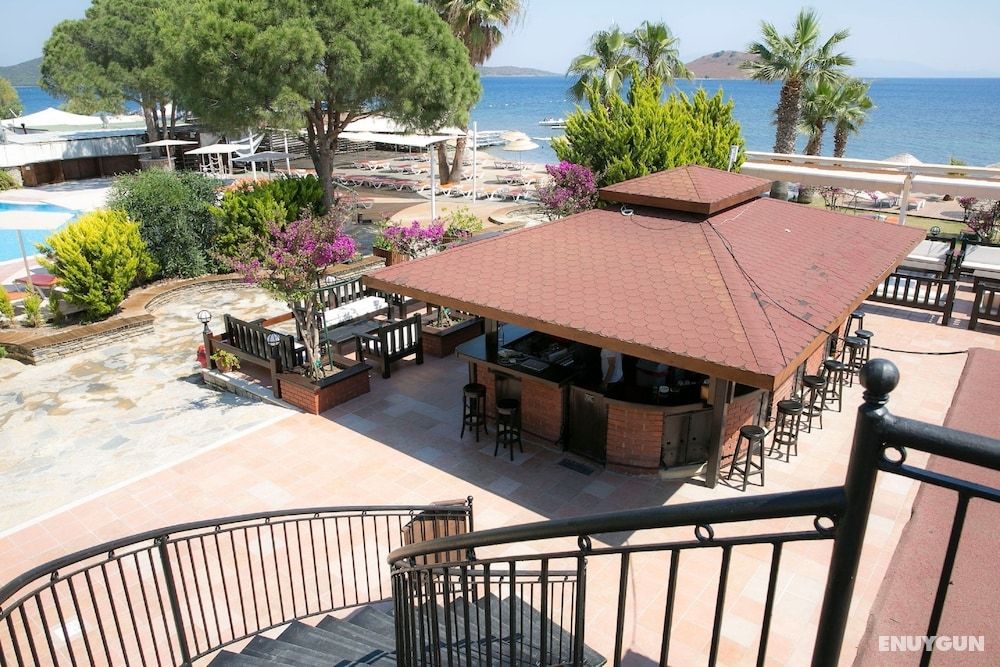 Bodrum Sea Side Beach Club Hotel 2