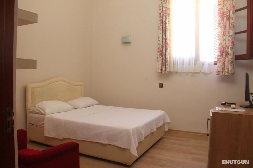 Breeze Flora Hotel 3
