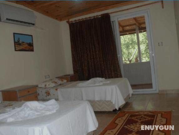 Ceneviz Hotel 4