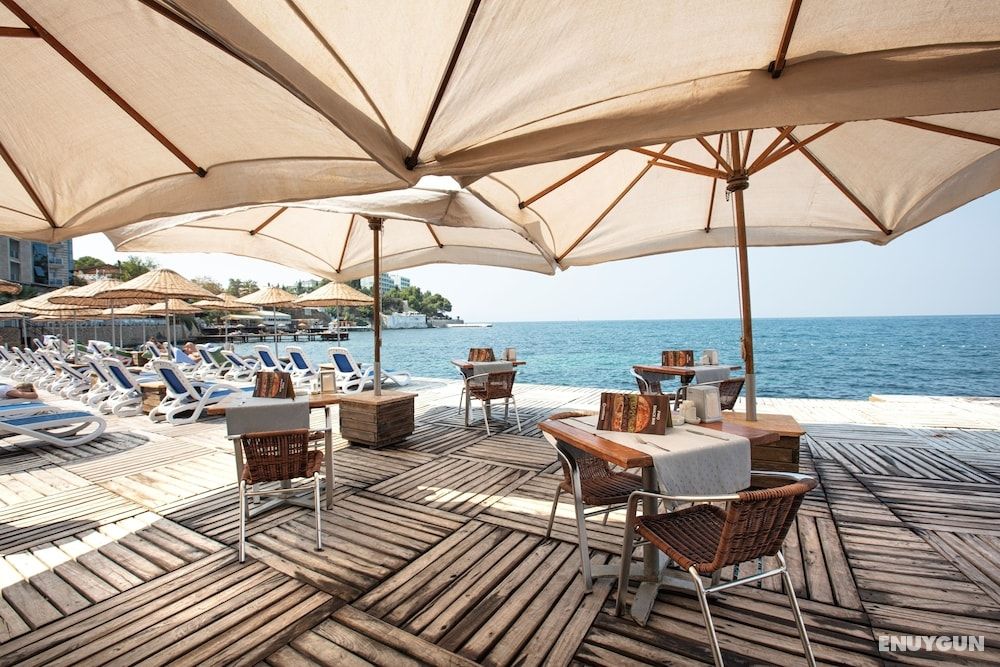Charisma De Luxe Hotel 4