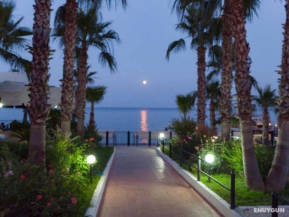 Club Akman Beach Hotel 4