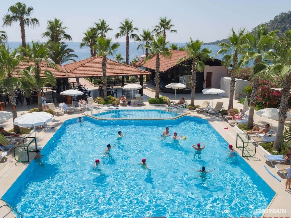 Club Akman Beach Hotel 3