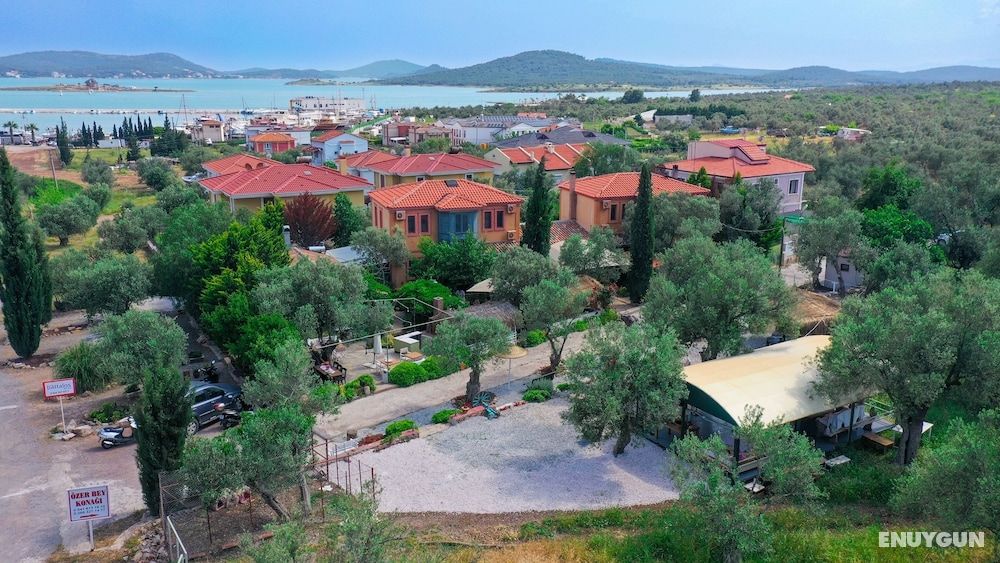 Cunda Battalos Küçük Otel 2