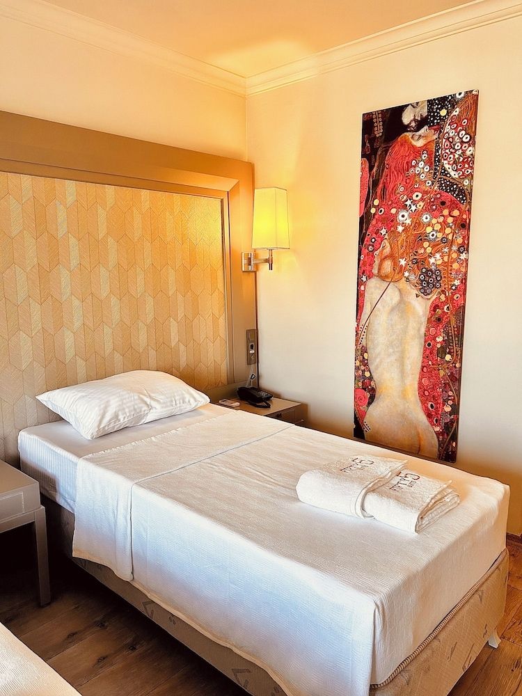 Fifty5 Suite Hotel 4