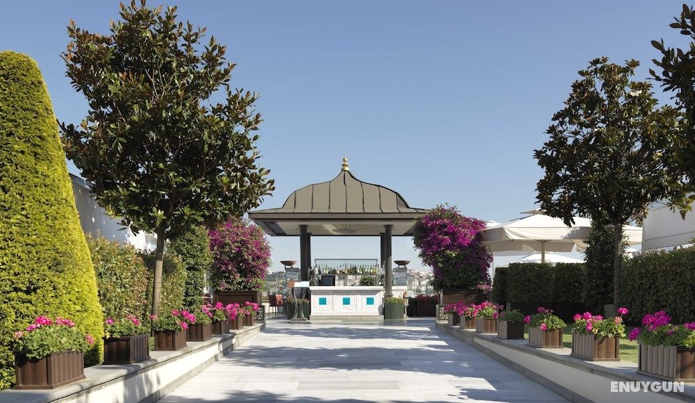 Four Seasons Hotel İstanbul at the Bosphorus 5