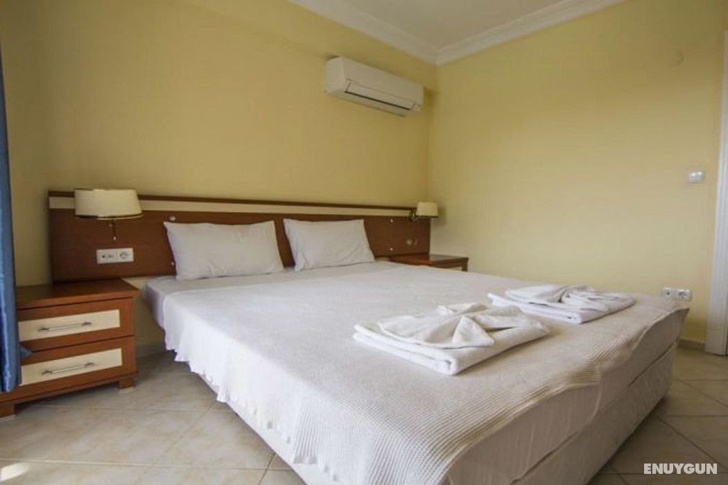 Gold Lion Hotel 2