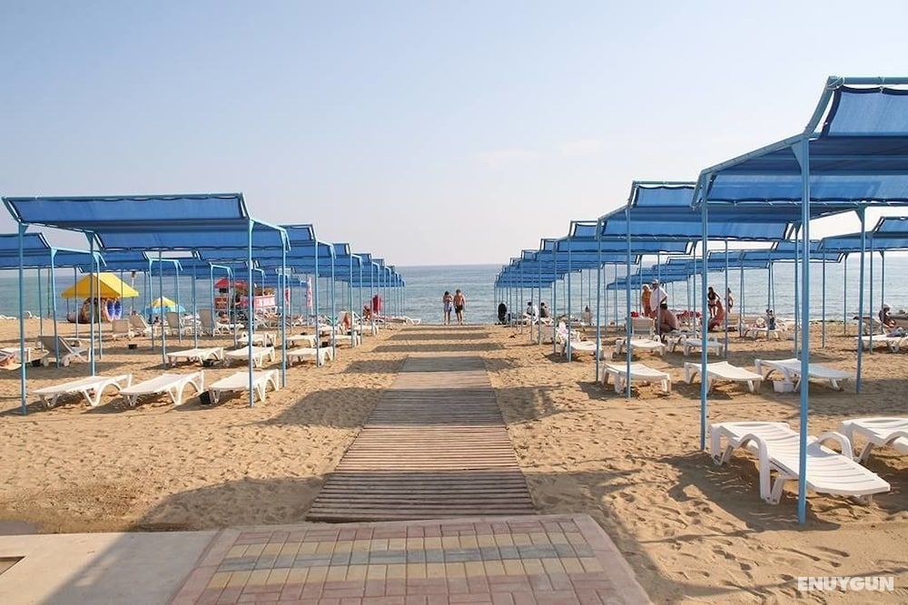 Grand Bahama Beach Hotel 2