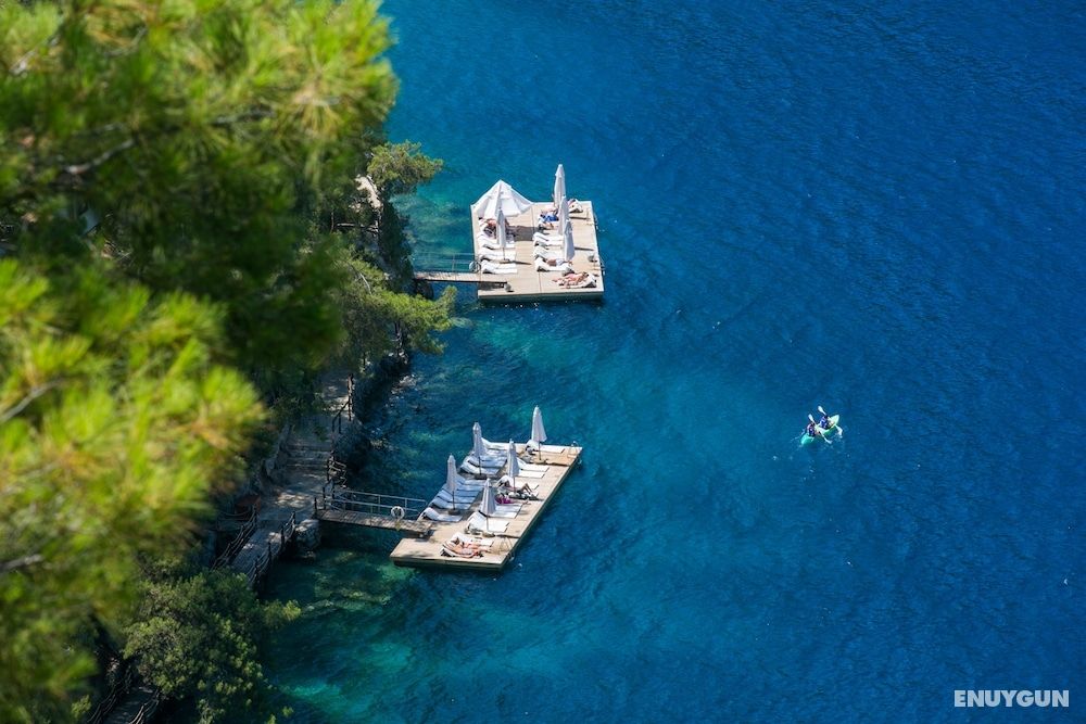 Hillside Beach Club 5