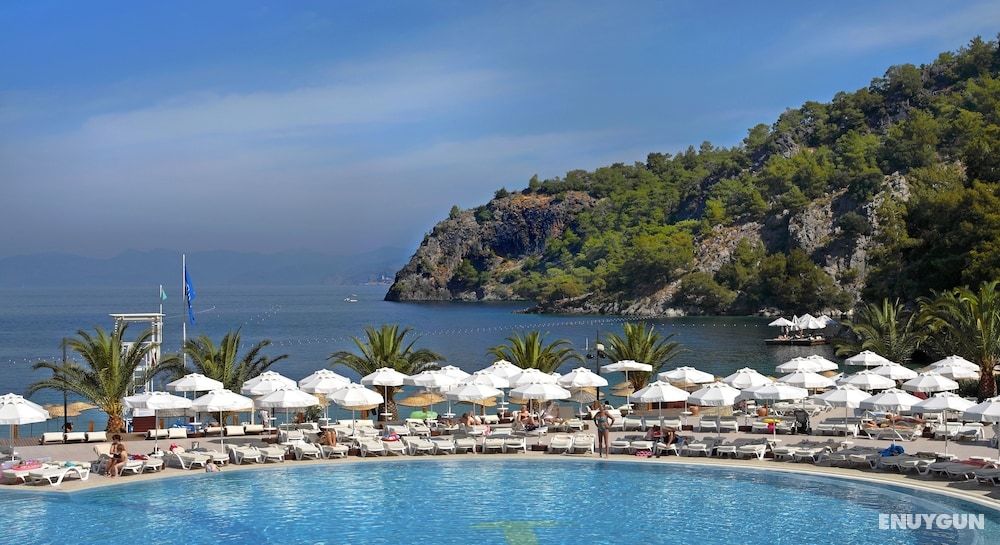 Hillside Beach Club 3
