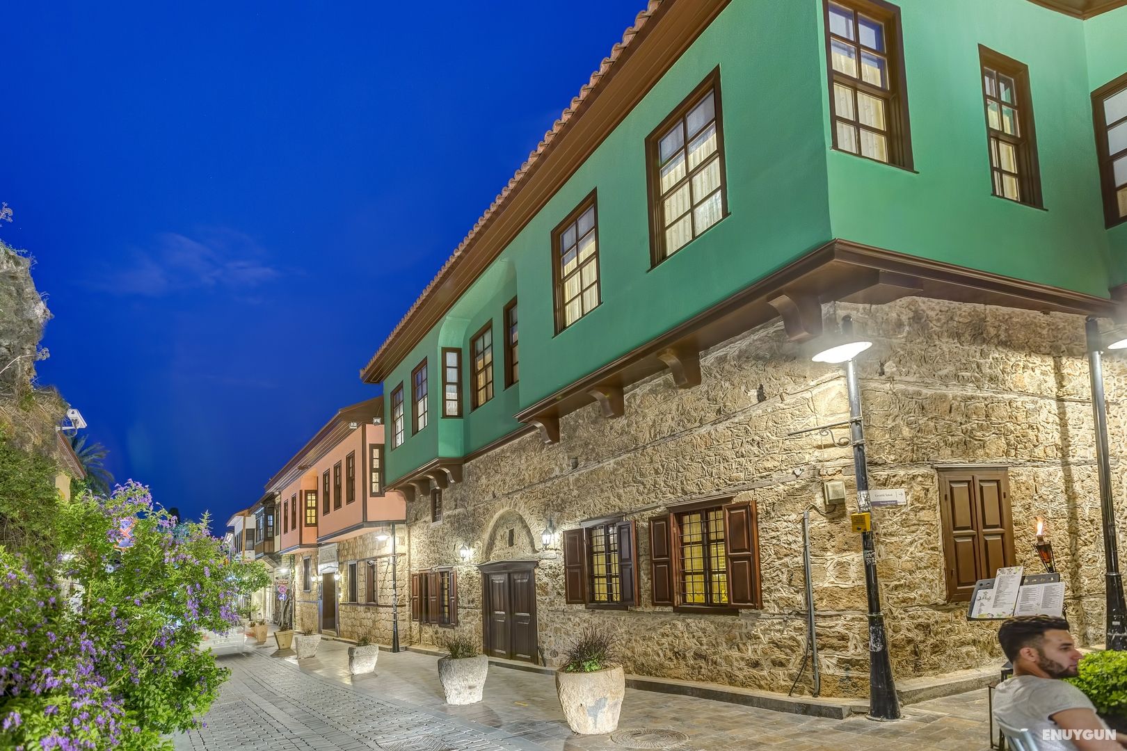 Kauçuk Hotel 3
