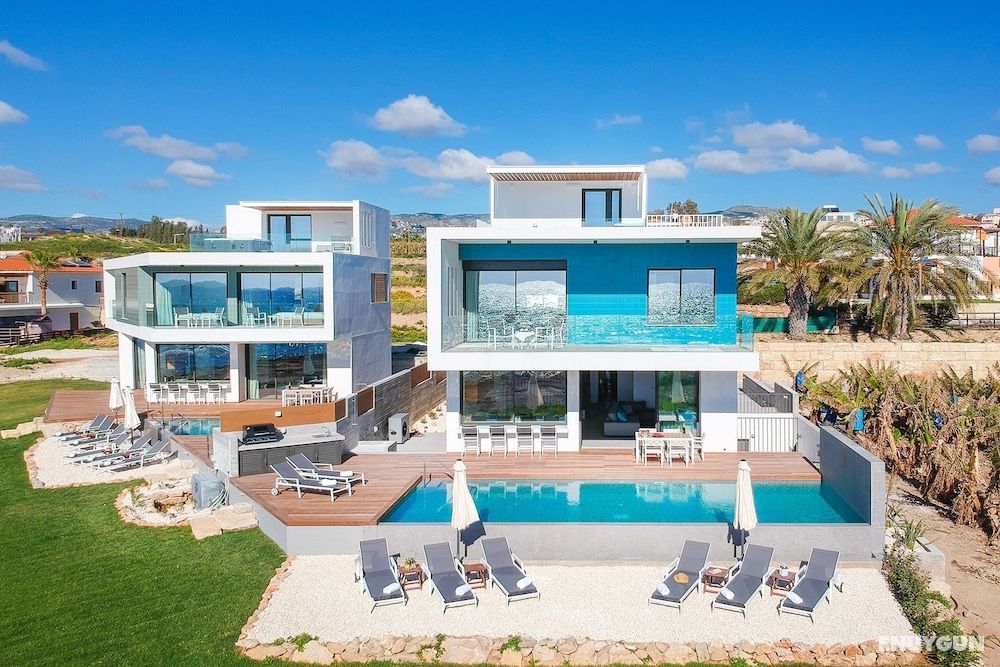 Villa Lara 2
