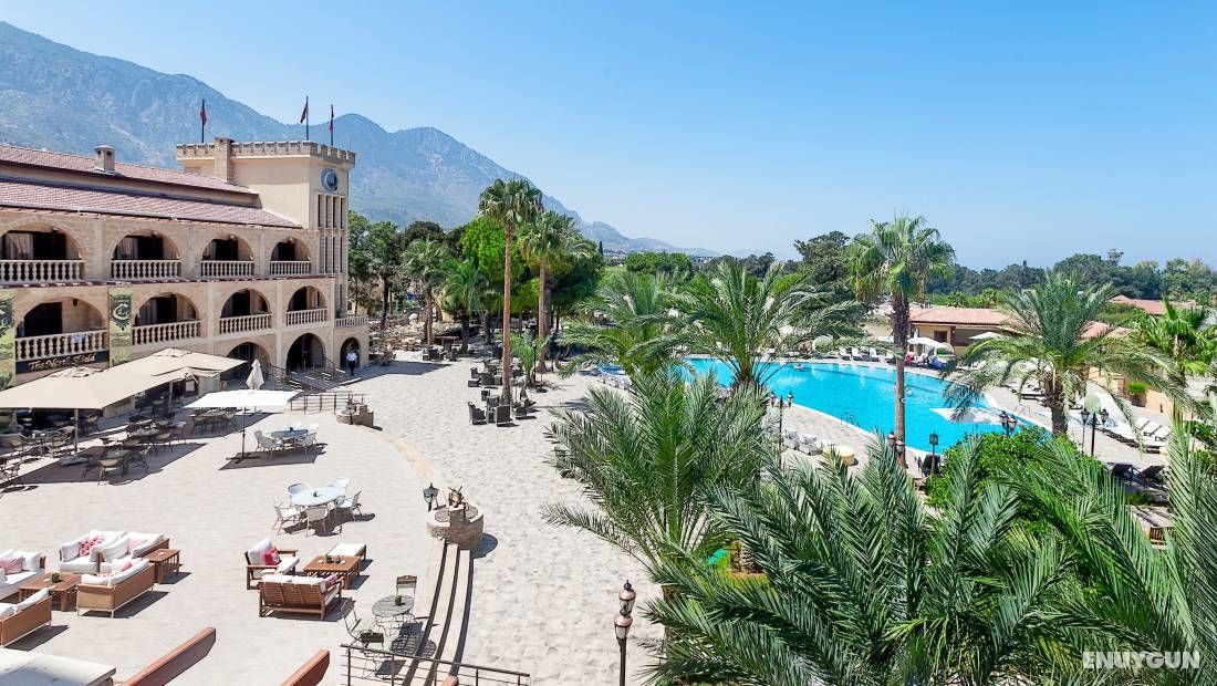 Le Chateau Lambousa Hotel 4