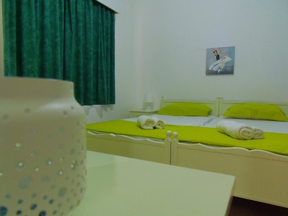 Light & Blue Gardens Apartments 3
