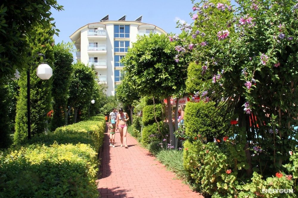 Lims Bona Dea Beach Hotel 4