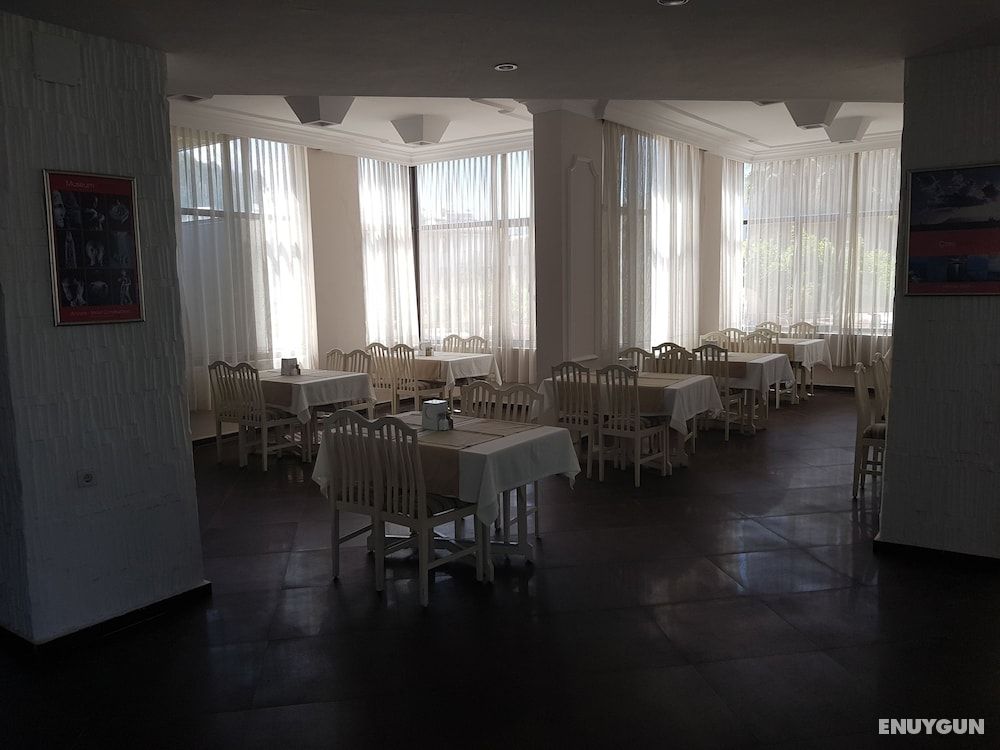 Malhun Hotel 5