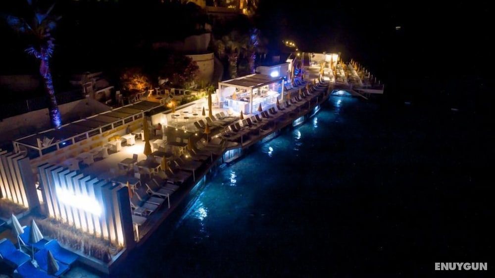 Marti Beach Hotel 5