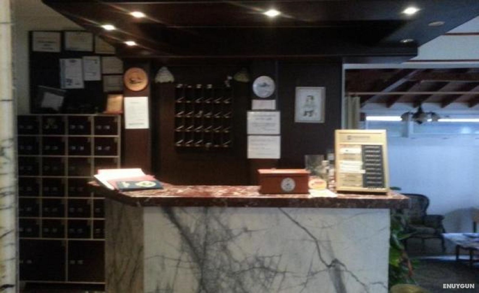 Mola Hotel 4