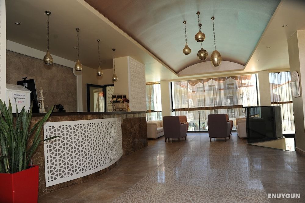 Montebello Deluxe 5