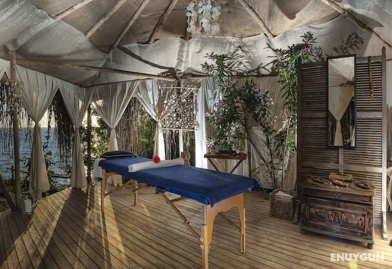 Nautical Hotel 3