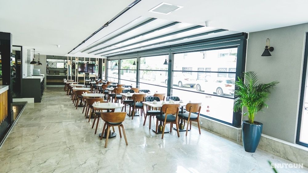 Ni Hotel Lara 4