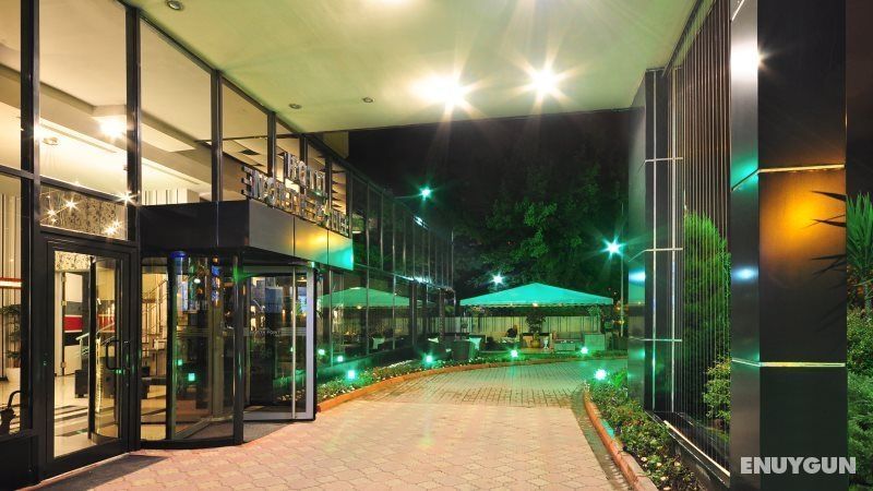 North Point Hotel 5