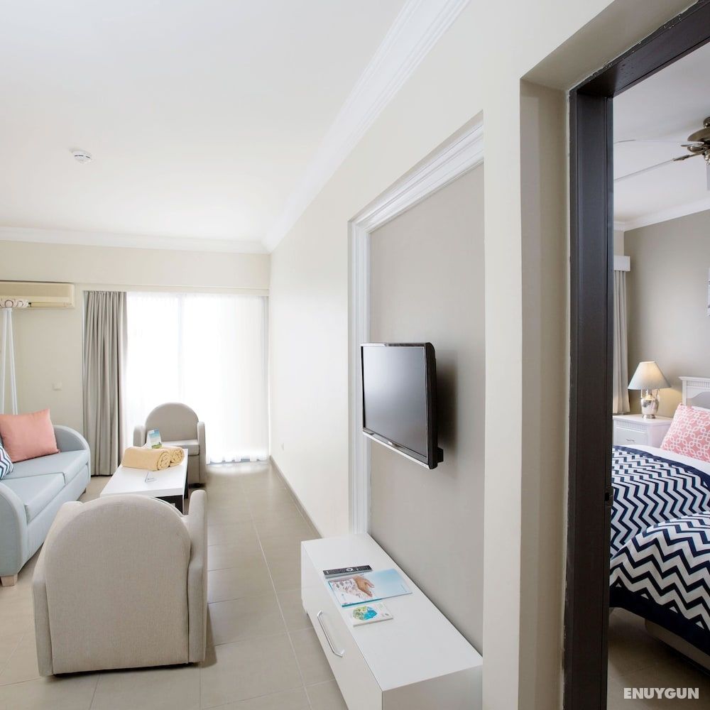 Paloma Marina Suites - Adult Only 4