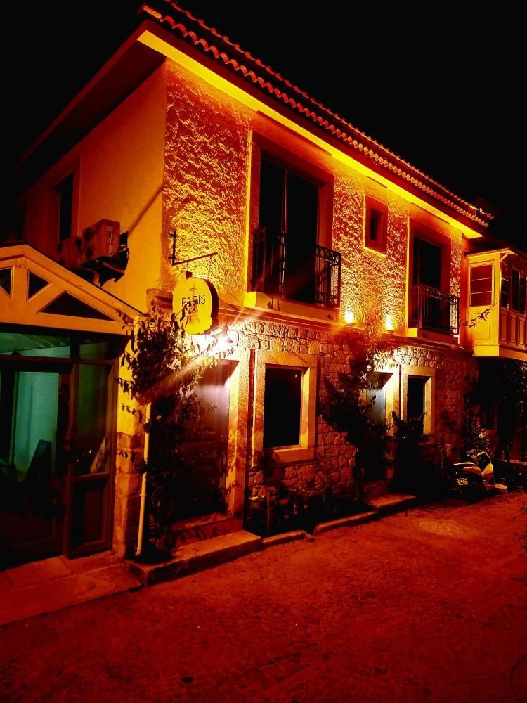 Paris Alaçatı Butik Otel 4