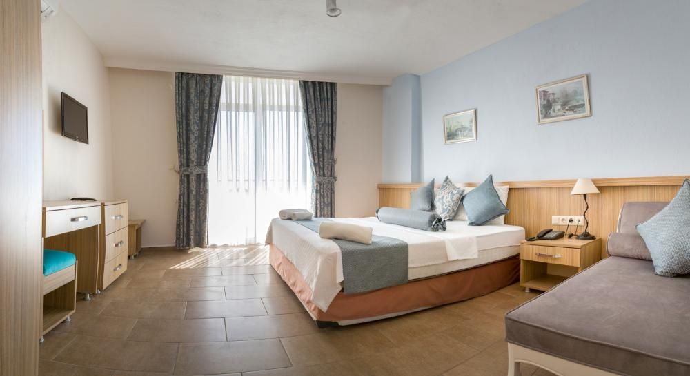 Ponz Otel Kuşadası 4