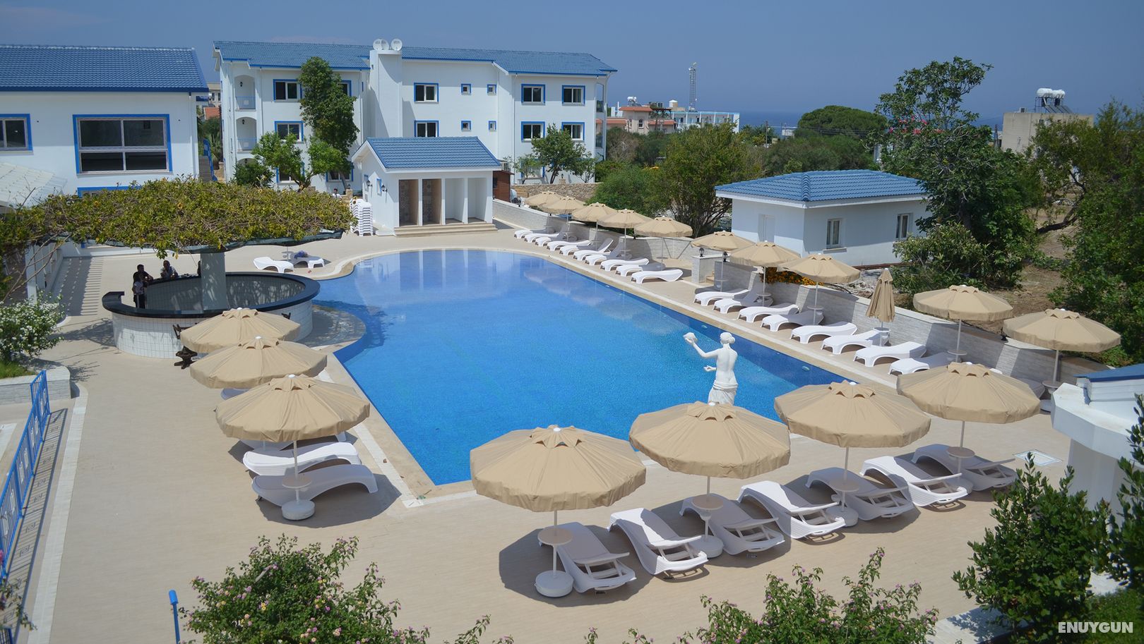 Queen Aphrodite Hotel 4