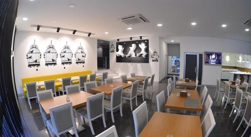 R.S City Hotel 2