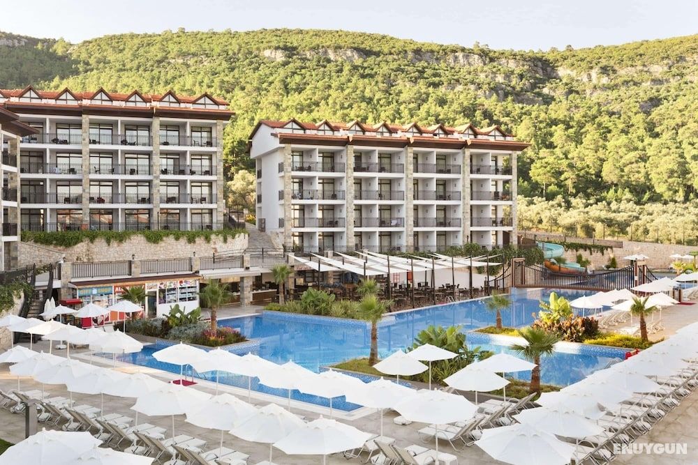 Ramada Resort by Wyndham Akbük 4
