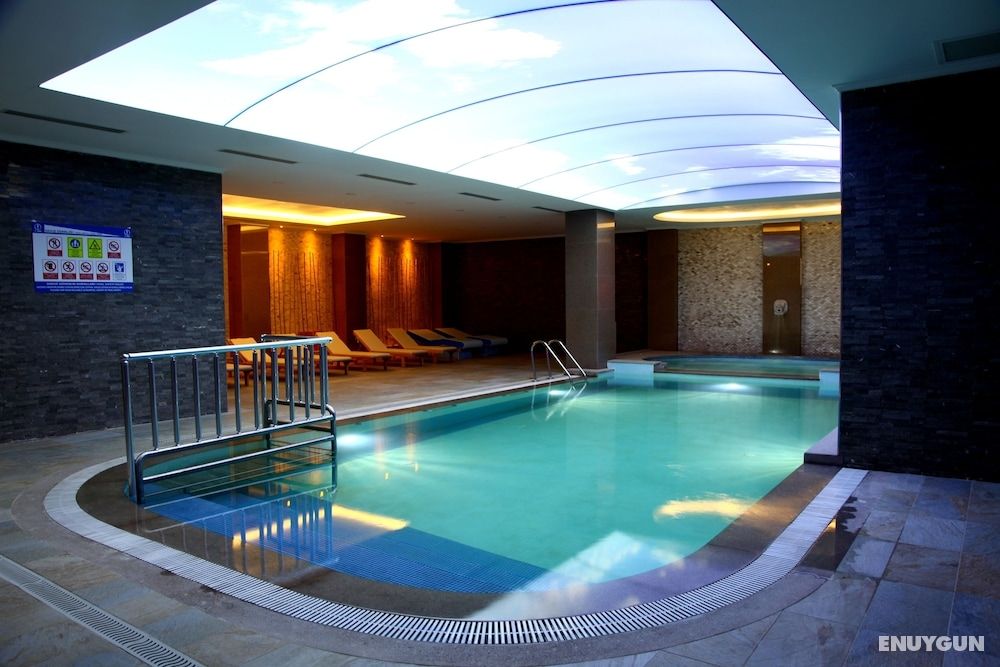 Ramada By Wyndham Bursa Çekirge Thermal & Spa 5