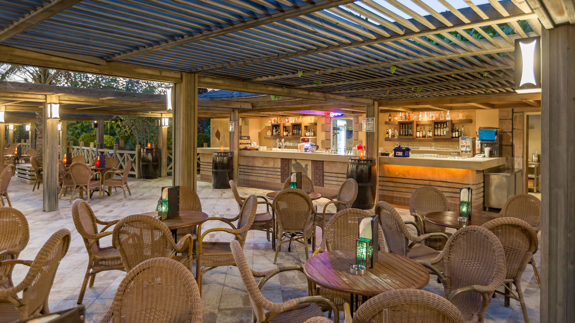 Royal Wings Hotel 3