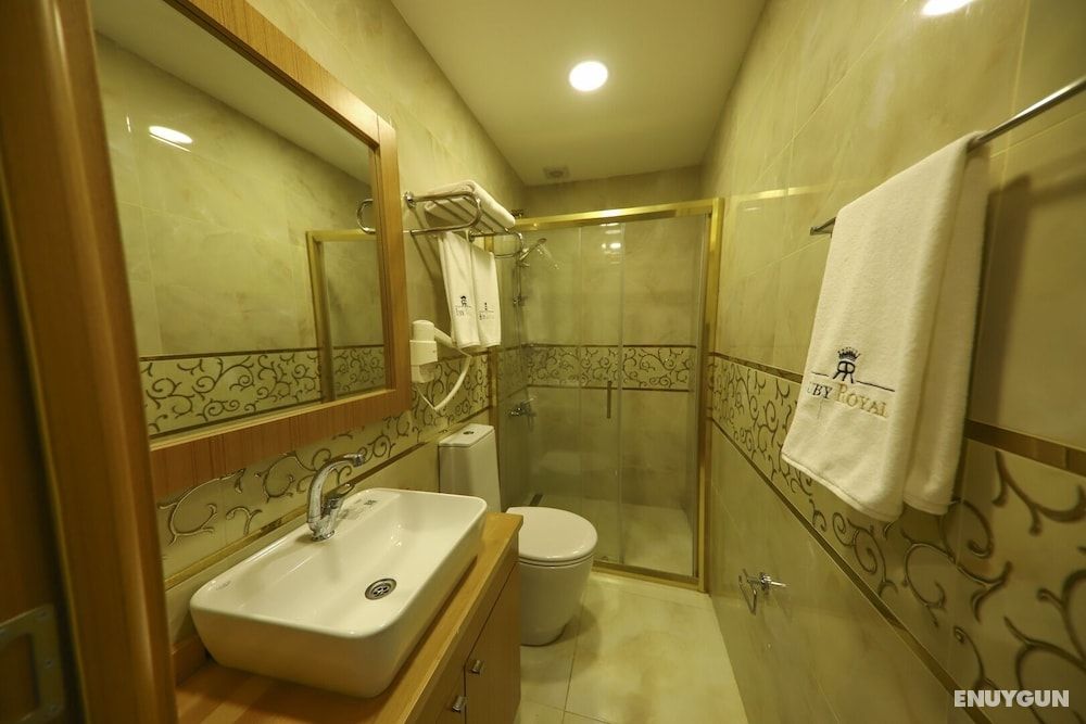 Ruby Royal Hotel 5