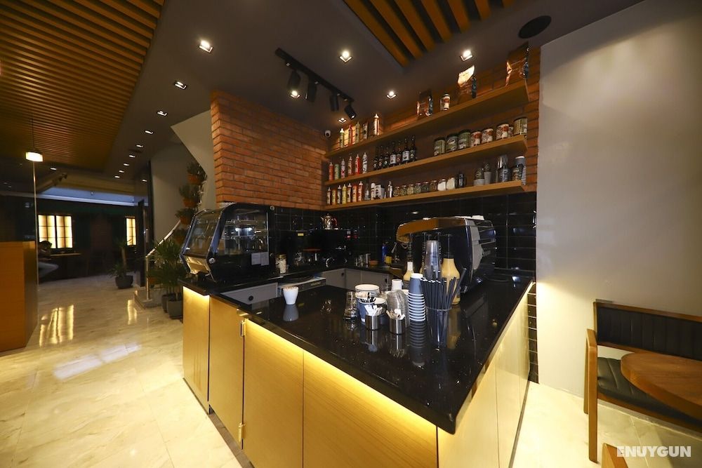 Ruby Royal Hotel 4