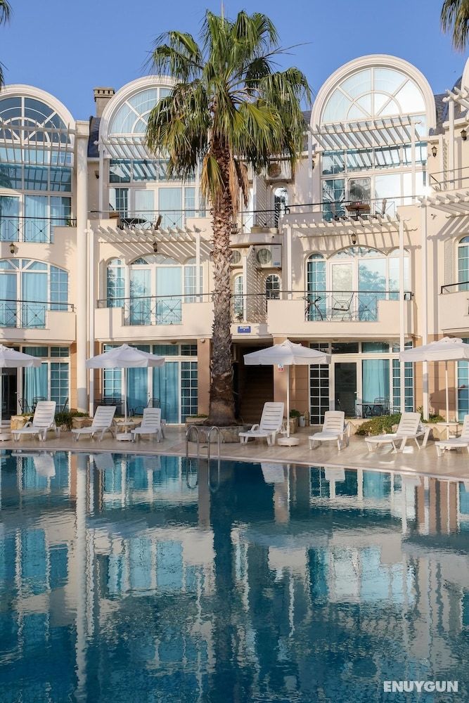 Seahorse Deluxe Hotel 2