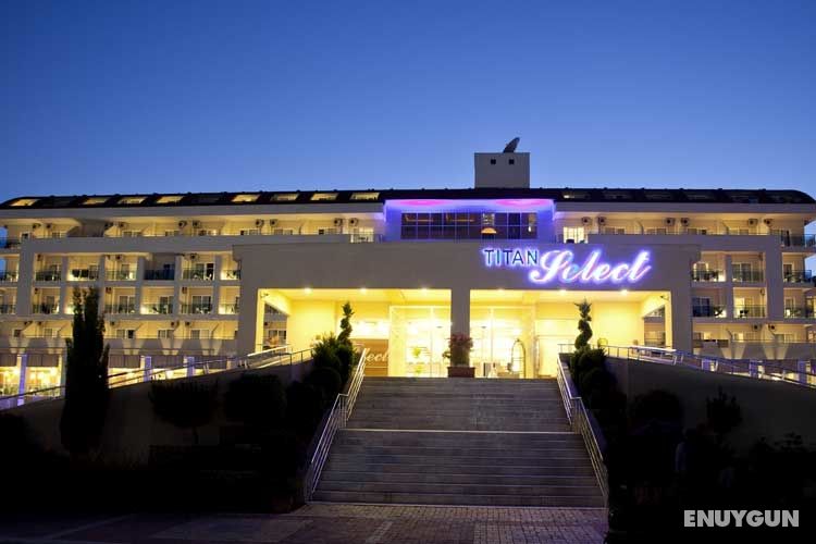 Titan Select Hotel 4