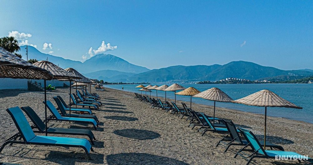Uras Beach Hotel 3