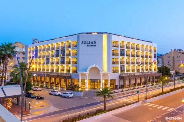 Ada Julian Hotel